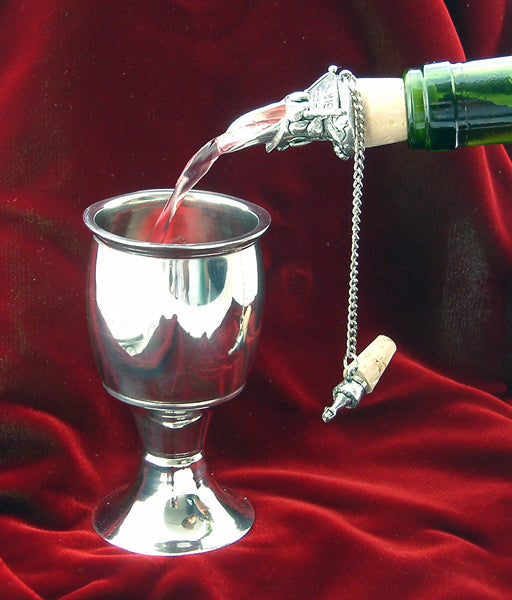 Celtic Embossed Wine Pourer