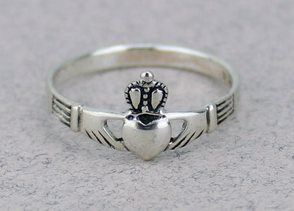 Small Claddagh Ring -- DragonSpace