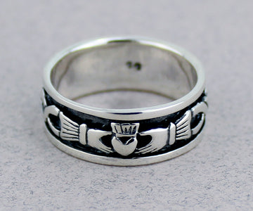 Claddagh Band Ring -- DragonSpace