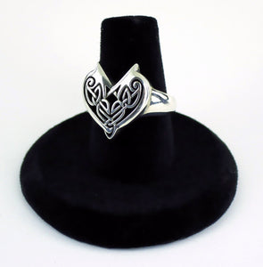 Celtic Heart Ring -- DragonSpace