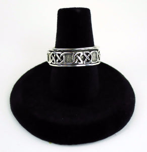 Celtic Spinner Ring -- DragonSpace