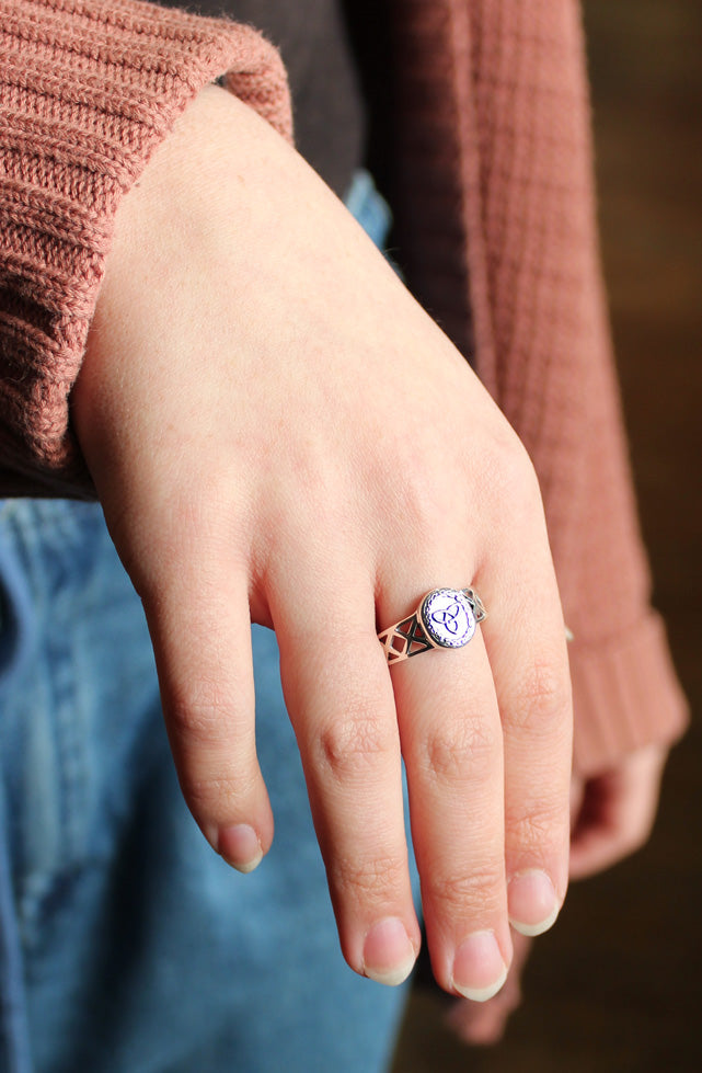 Triquetra Ring