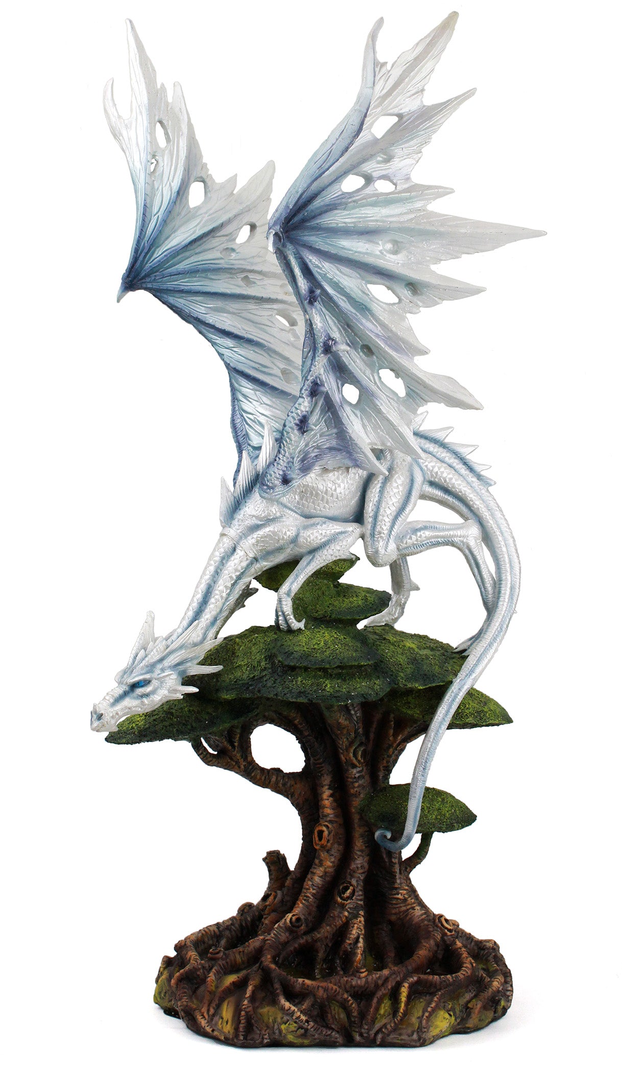 Draken White Dragon on Tree